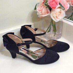 Badgley Mischka Black Heels